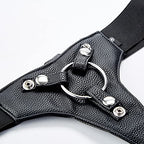 Ouch! Realistic - 7In- Strap-On - Black