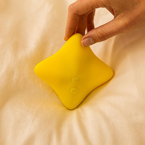 Hello Cake Star Sucker - Clitoral Stimulator with 10 Suction Modes & 10 Vibrating Modes - Body-Safe Silicone - Waterproof & Rech