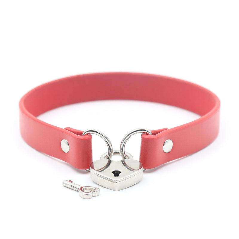 Plesur PVC Collar WHeart Lock Red