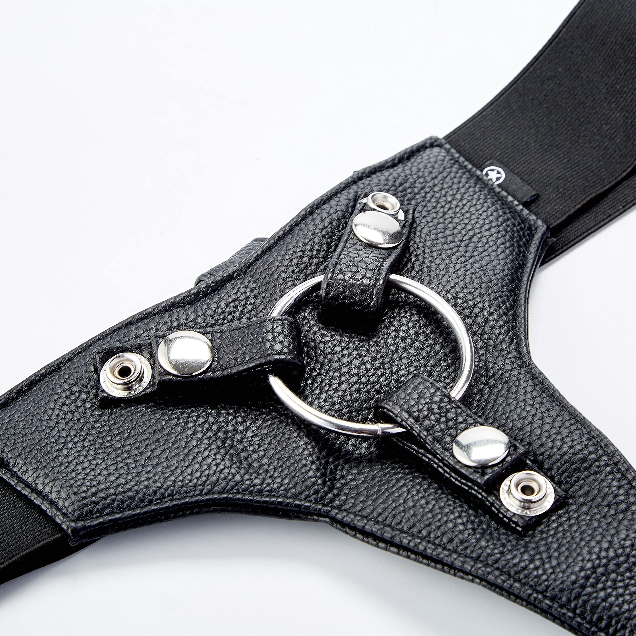 Ouch! Realistic - 7In- Strap-On - Black