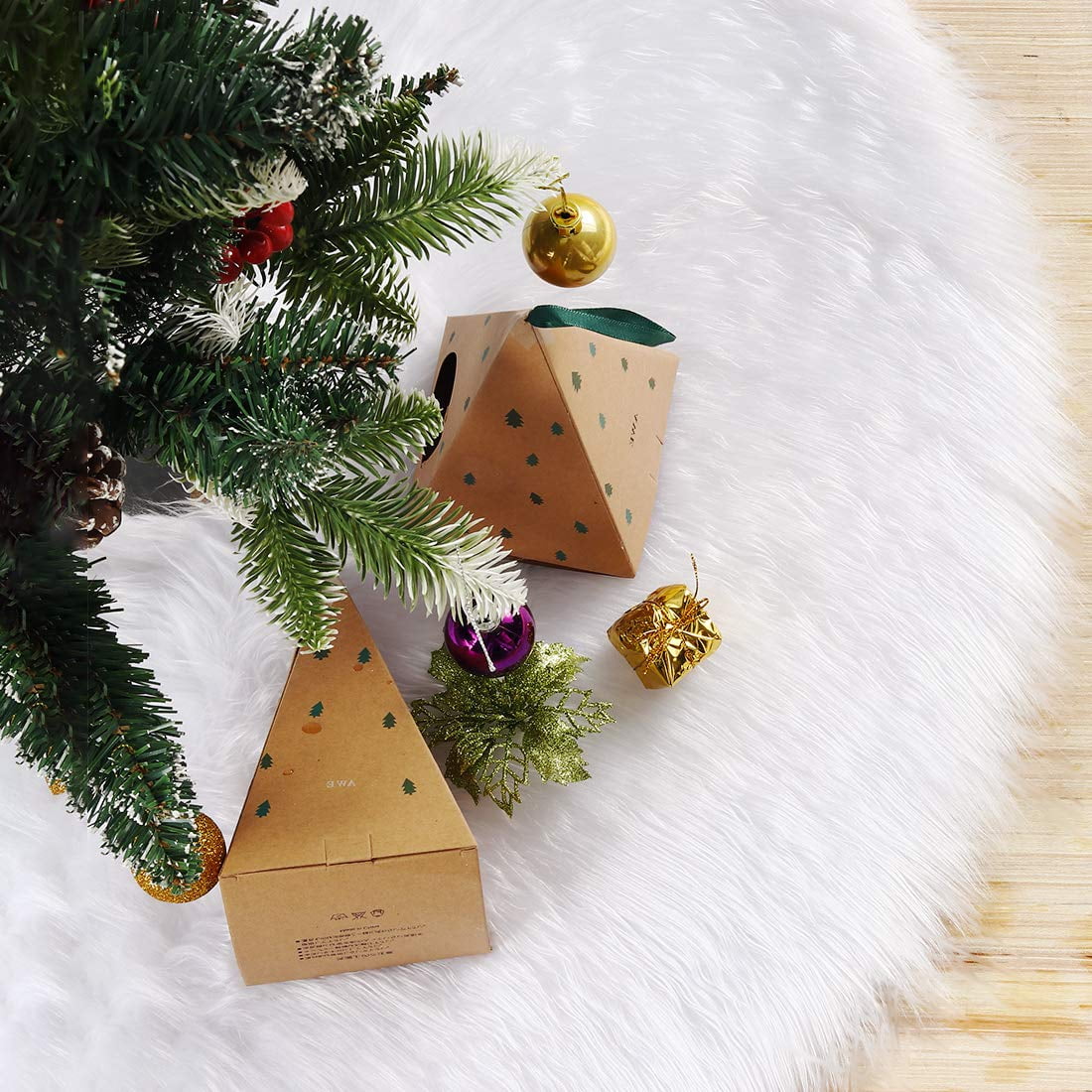 Dakimoe Christmas Tree Skirt White Plush Skirts Decorations For Merry Christmas Party, Faux Fur, White, 36 Inches
